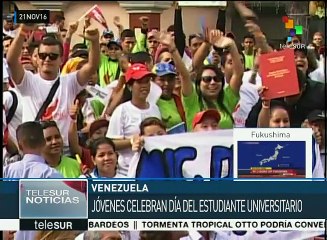 Jóvenes venezolanos celebran el Día del Estudiante Universitario