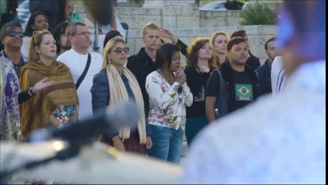 13. Fernanda Brum - Em Tua Presença - DVD Da Eternidade Ao Vivo Em Israel