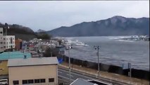 Horrifying Footage of the tsunami/earthquake in Fukushima,  Japan