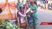 DeMonetisation : Organisation distributes free vegetables to the ‘needy’ - Tv9