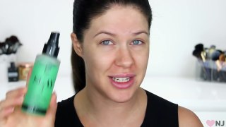 HOW TO STOP YOUR MAKEUP GETTING OILY & SHINY