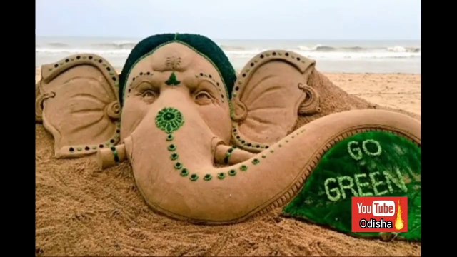 Best of Amazing sand Art 2016 .Enjoy a day at the beach at annual SCAD Sand Arts Festival