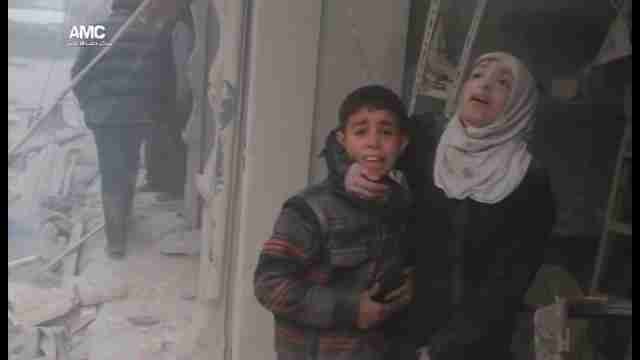 Al menos 25 muertos por ataques aéreos y de artillería en el este de Alepo