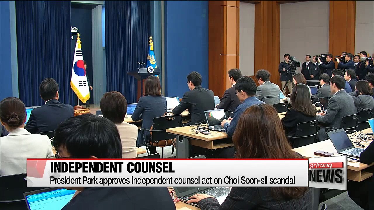 President Park approves independent counsel act on Choi Soon-sil scandal