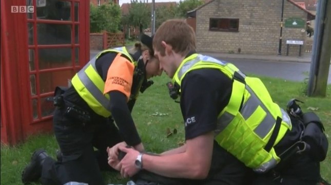 BBC1_Look North (East Yorkshire & Lincolnshire) - late news 21Nov16 - Lincolnshire Police recruitment campaign