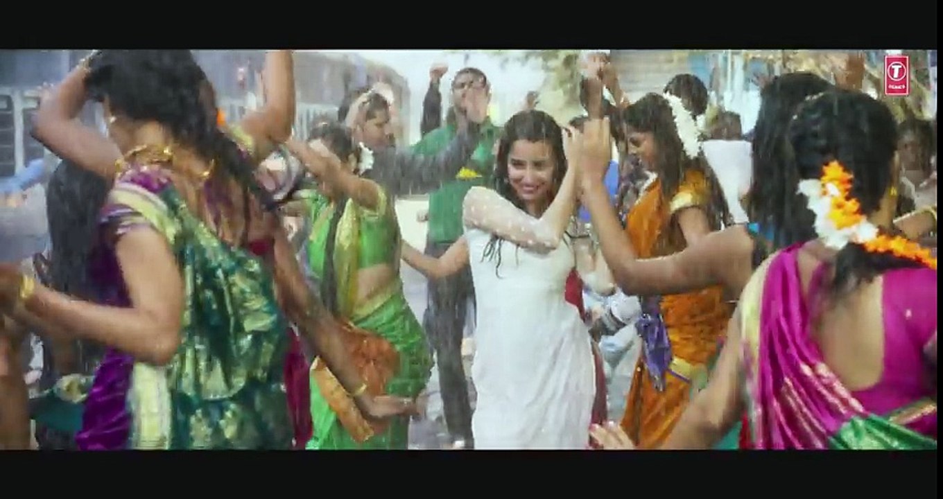 Cham Cham Full Video - BAAGHI - Tiger Shroff, Shraddha Kapoor- Meet Bros, Monali Thakur- Sabbir Khan - YouTube