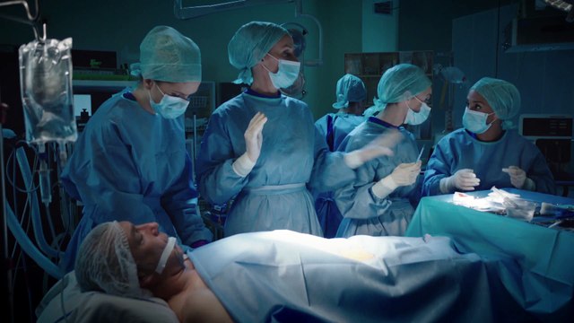 WorkinGirls à l'hôpital Pré-générique - Une CRÉATION ORIGINALE CANAL+