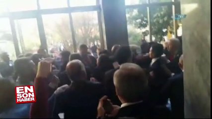 TBMM kulisinde CHP’liler ile polisler arasında arbede çıktı