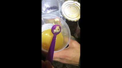 Après avoir vu ça, vous ne boirez plus votre jus d'orange aussi facielement