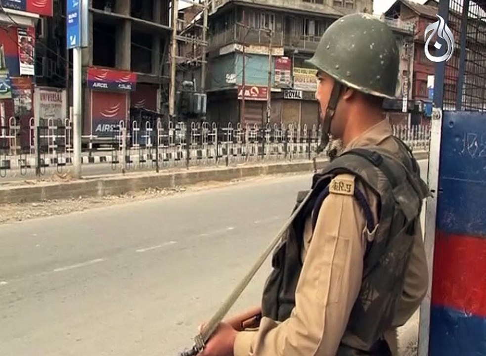 Indian army kills 2 Kashmiris in fake search op...