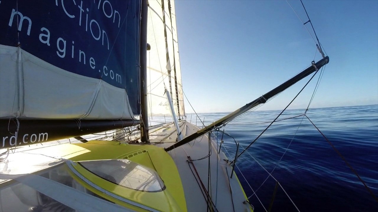 J17 : Thomas Ruyant coincé dans la pétole / Vendée Globe