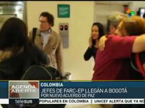 Miembros de paz de las FARC arriban a Bogotá para firmar nuevo acuerdo