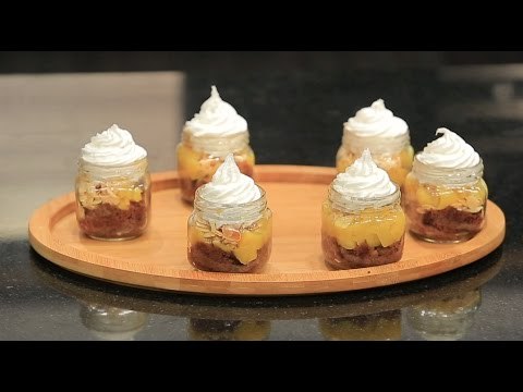 اكواب كيك الشوكولاتة بالخوخ والكريمة المخفوقة | غادة التلي