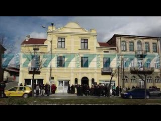 SULMOHET SHTEPIA E KONGRESIT TE MANASTIRIT, THYHEN XHAMAT - News, Lajme - Kanali 11