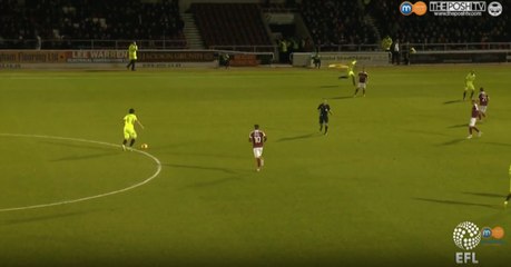 Jogador confunde colega de equipa com um… steward!