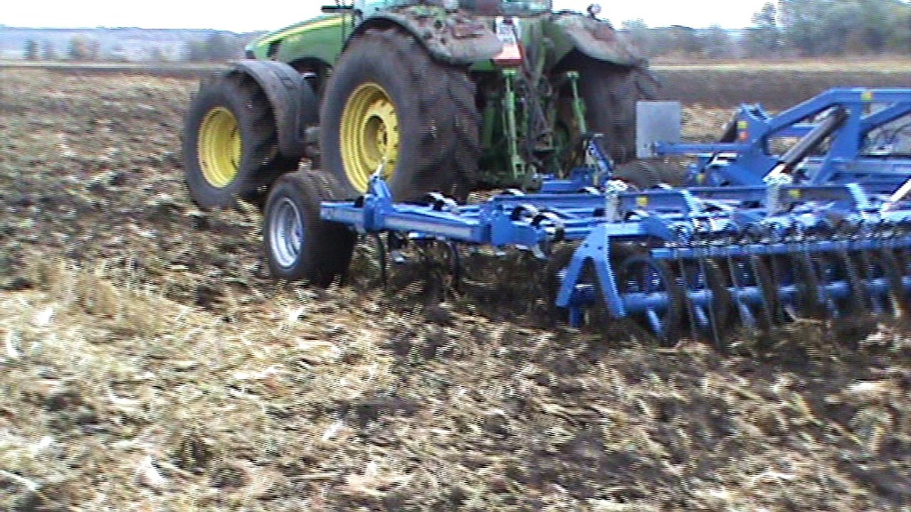 John Deere and cultivator Allrounder
