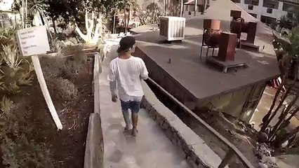 Gece Gündüz Demeden Çatılardan Ölümüne Havuza Atlayan Çılgın Genç