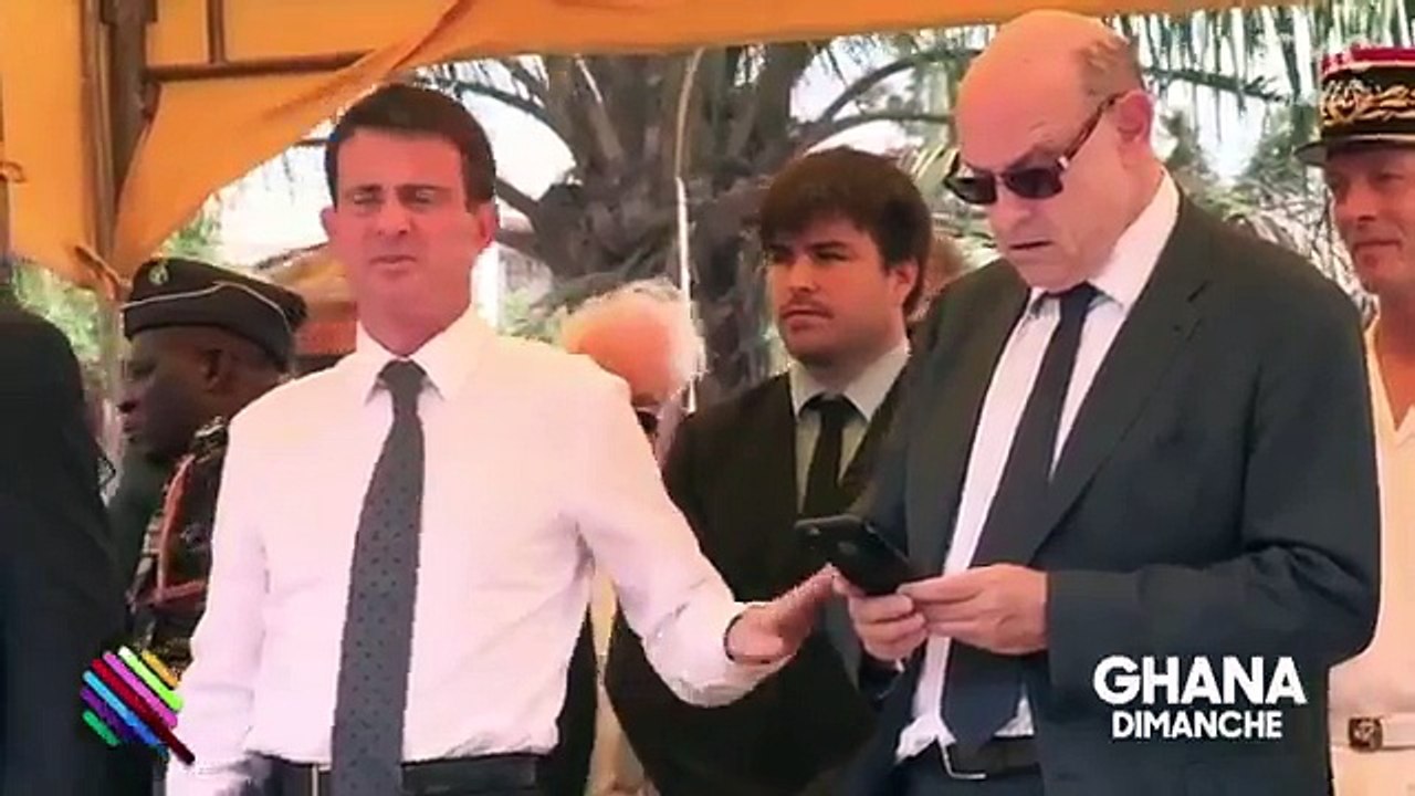 Il se fait ENGUEULER par Manuel Valls en plein discours !