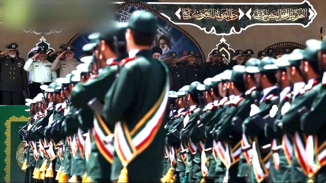 Syria's war: Army launches new volunteer force as fighting heats up