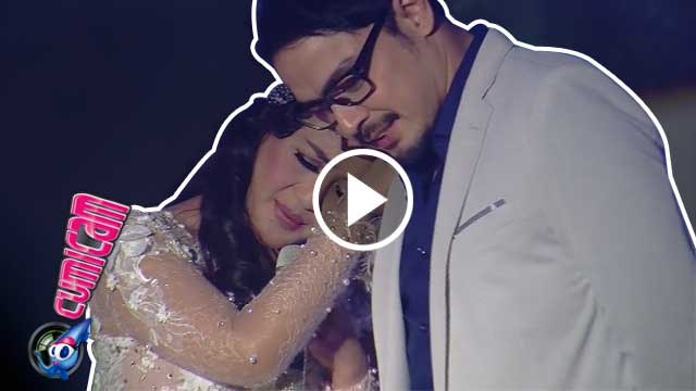 Bersandar di Dada Thomas Djorghi, Ada Apa dengan Paramitha Rusady? - Cumicam 23 November 2016