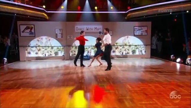 Laurie Hernandez, Valentin Chmerkovskiy & Maksim Chmerkovskiy - Samba Encore
