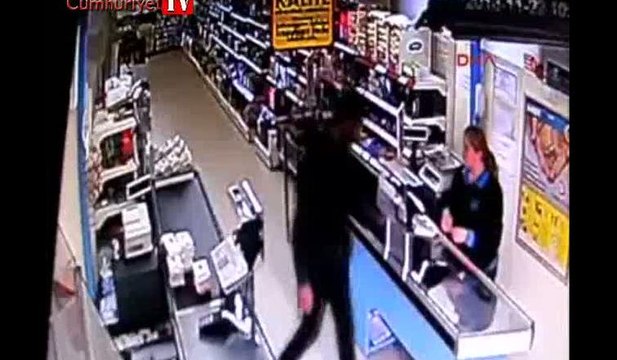 Soygun anı da yakalanma anı da güvenlik kamerasında