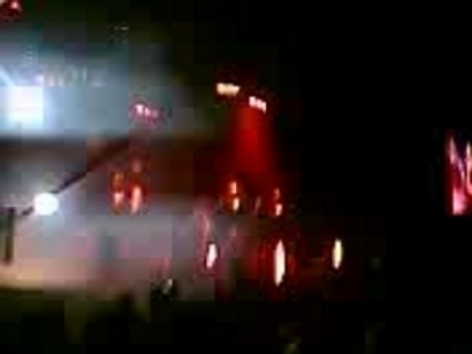 QOTSA Go with the Flow (Eurockéennes 2007)