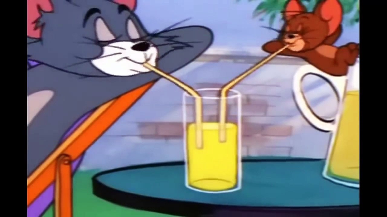 Том пьет игра. Том и Джерри 1956. Том и Джерри Blue Cat Blues. Джерри пьет. Том пьет молоко.