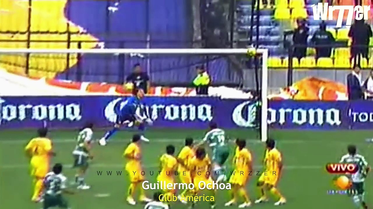 Top 10 Impossible Saves In Football History !! Best Goalkeepers Saves