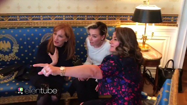 Ellen DeGeneres pulls off star-studded mannequin challenge