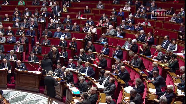 QAG du 22 nov 2016 _ Patrick Kanner répond à Yves Blein sur le crédit d’impôt pour les associations ( 2' 15)