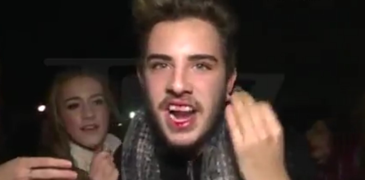 Justin Bieber frappe un fan à Barcelone