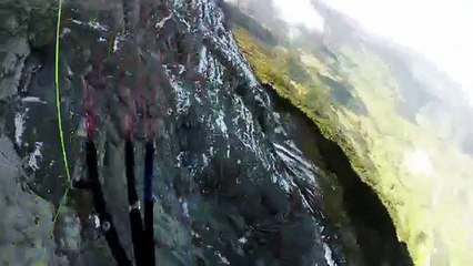 İsviçre Alpleri'nden Adrenalin Dolu Bir Atlayış