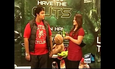 Drug Addicted Girl In Waqar Zaka Show 2016