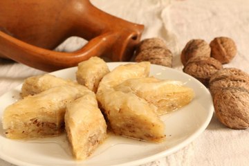 Tadı emeğinde saklı "Beyaz baklava"