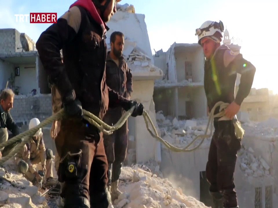 Halep bombardıman altında