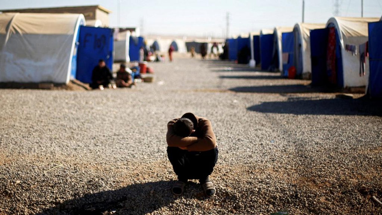 Flucht vor den Befreiern: Iraker verlassen ihre Heimatorte