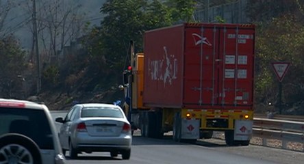 Sujetos con chalecos de policía asaltaron en la vía Perimetral
