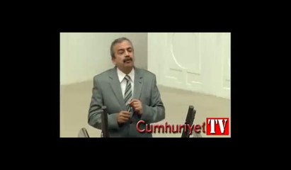 Sırrı Süreyya Önder'den Hükümete: Tebrik ederiz, ha gayret!