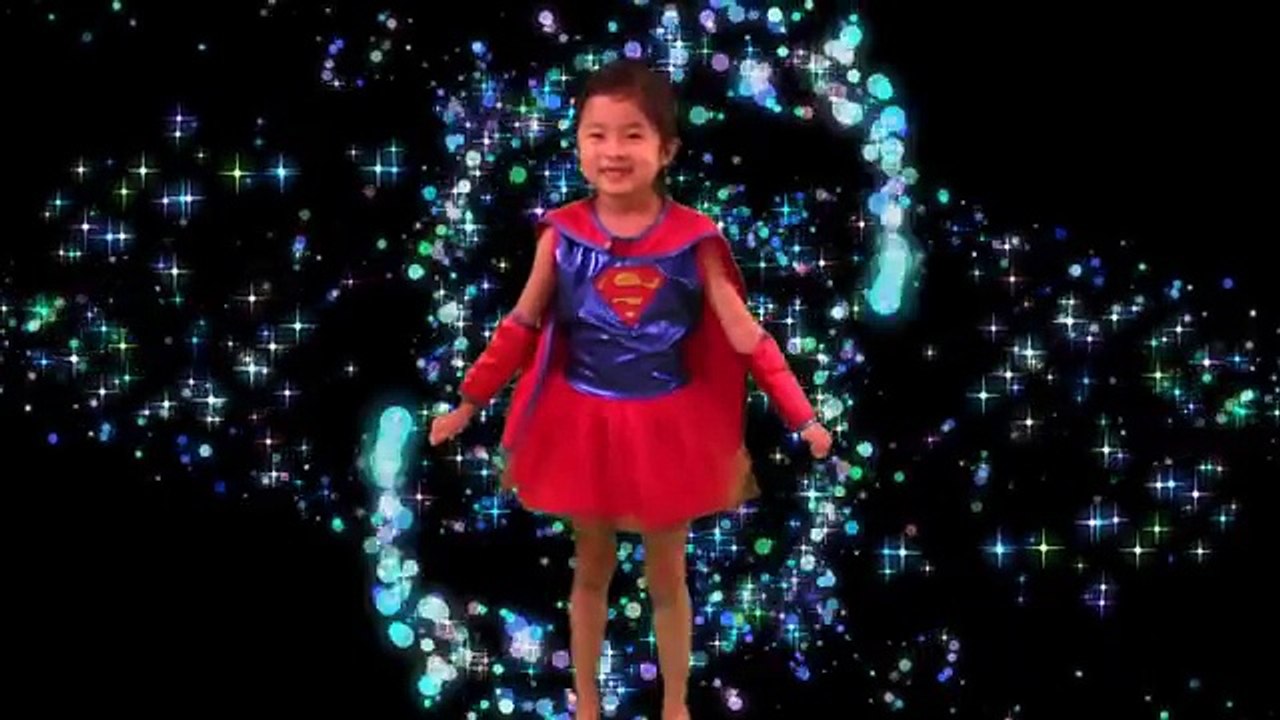 Little Heroes Superman & Supergirl Save the earth from space!