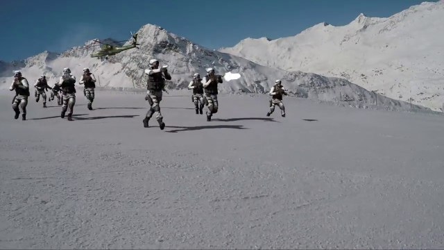 Une descente de ski hors du commun... Frissons garantis