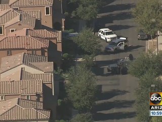 Police trying to make contact with robbery suspect in Gilbert