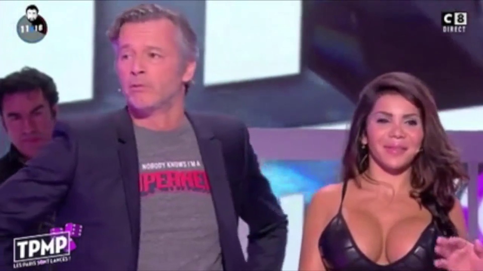 Jean Michel Maire embrasse le sein d'une jeune femme en direct - Vidéo  Dailymotion