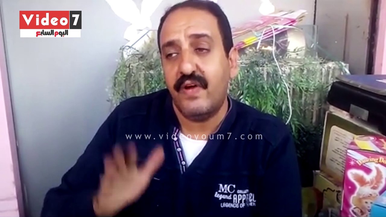 قبطى يبيع حلاوة مولد النبى: أعمل فى المهنه منذ 11 سنة بالمنيا