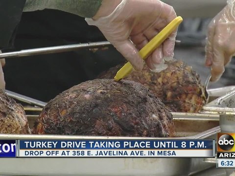 Food banks offering hot meals to Phoenix homeless on Thanksgiving