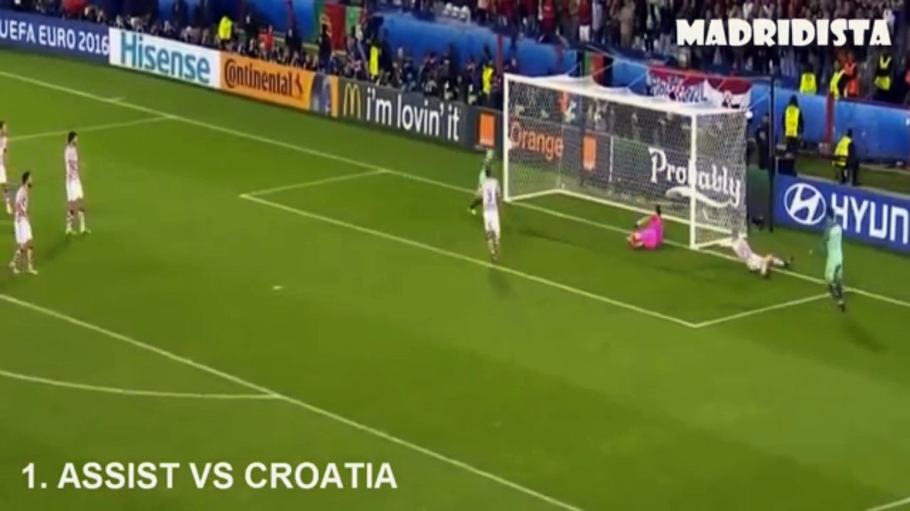 A tous ceux qui disent que Cristiano Ronaldo n'a rien fait pendant l'Euro2016 cette vidéo est pour vous....Haters