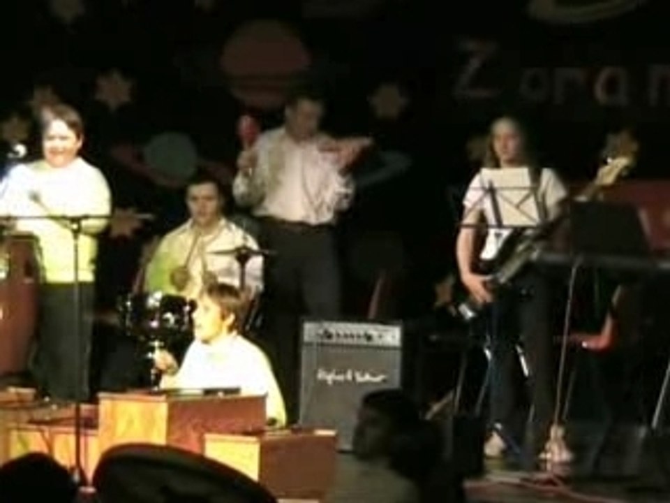 Haldenwang Schule singen in Wahlwies Part 1