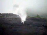 انڈیا میں ایک ایسی آبشار ملی ہے جس کا پانی نیچے کی بجائے واپس اوپر ہی گرتا ہے،، سبحان اللہ