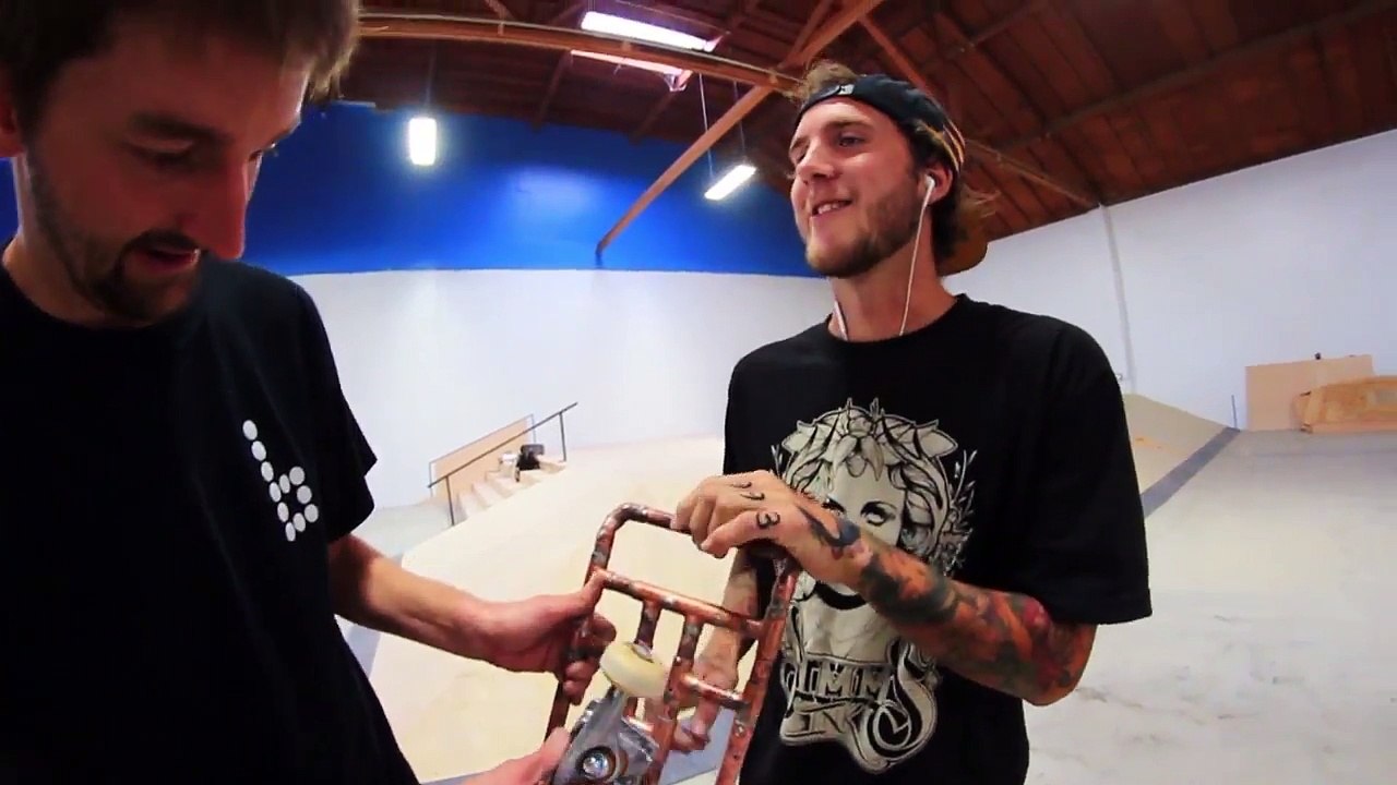 Une planche de skateboard faite en tubes de cuivres !