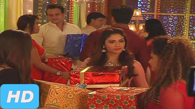 Rajni Don't Remembers Anyone | Bahu Hamari Rajni Kant | 24th November 2016